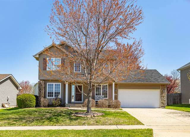 Property at 355 SE Carefree Ln, Waukee, IA 50263, 3 beds, 3 baths