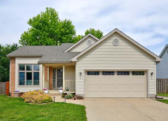 Property at 103 S 49th St, West Des Moines, IA 50265, 3 beds, 2.5 baths