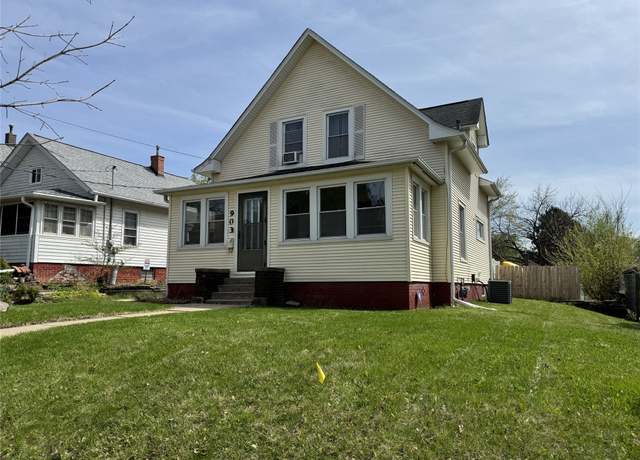 Property at 903 Morton Ave, Des Moines, IA 50316, 2 beds, 1 bath