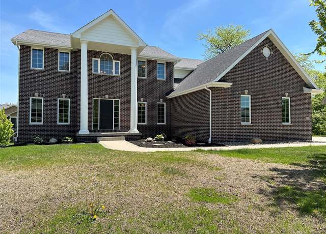 Property at 909 NE Williamsburg Ct, Ankeny, IA 50021, 5 beds, 3.5 baths