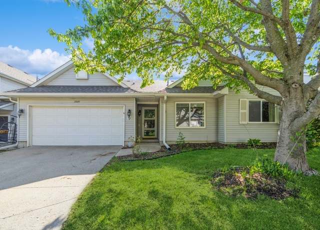 Property at 10120 Meredith Dr #9, Urbandale, IA 50322, 2 beds, 2 baths