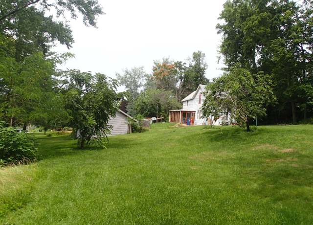 Property at 2202 SE 7th St, Des Moines, IA 50315, 1 bed