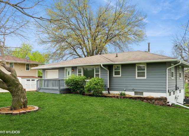 Property at 800 W Iowa Ave, Indianola, IA 50125, 3 beds, 2 baths