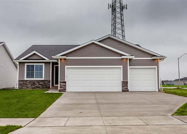 Property at 1186 NW Petersen Dr, Waukee, IA 50263, 4 beds, 3 baths