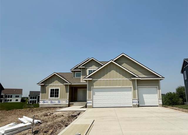 Property at 2313 Green Leaf Cir, Norwalk, IA 50211, 4 beds, 2.5 baths