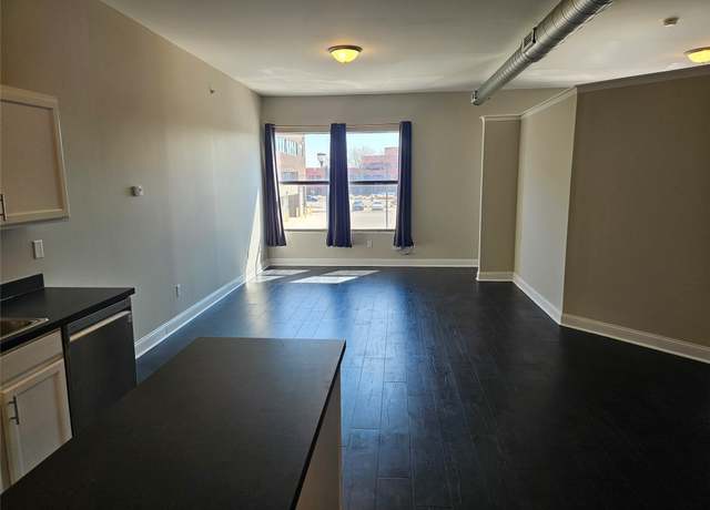 Property at 400 E Locust St #204, Des Moines, IA 50309, 1 bed, 1 bath