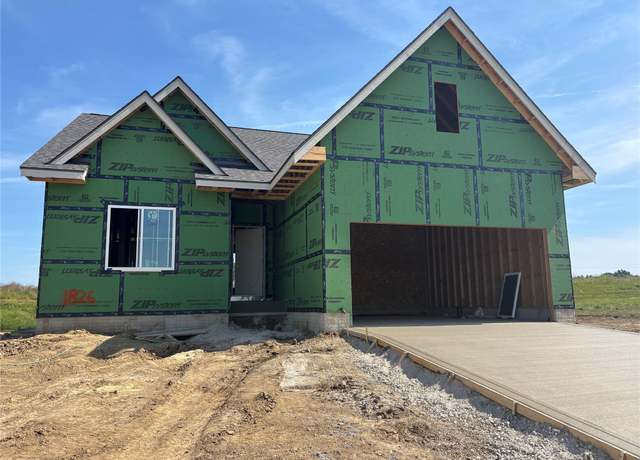 Property at 1826 Silver Maple Dr, Norwalk, IA 50211, 4 beds, 3 baths