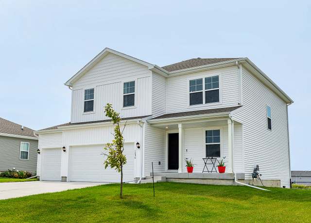 Property at 1090 Waukee Ave, Waukee, IA 50263, 4 beds, 3.5 baths
