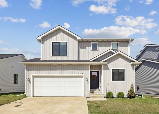 Property at 516 1st St NW, Bondurant, IA 50035, 3 beds, 2.5 baths