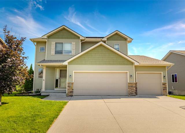Property at 313 Aspen Dr NW, Bondurant, IA 50035, 4 beds, 2.5 baths