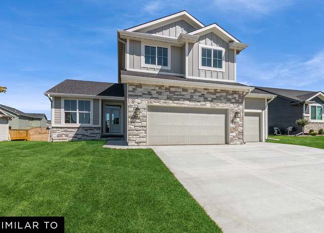 Property at 14600 North Valley Dr, Urbandale, IA 50323, 3 beds, 2.5 baths