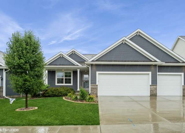 Property at 2401 E 50th St, Des Moines, IA 50317, 3 beds, 3 baths