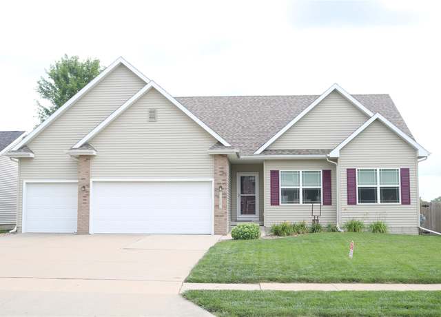 Property at 12912 Hammontree Dr, Urbandale, IA 50323, 4 beds, 3 baths