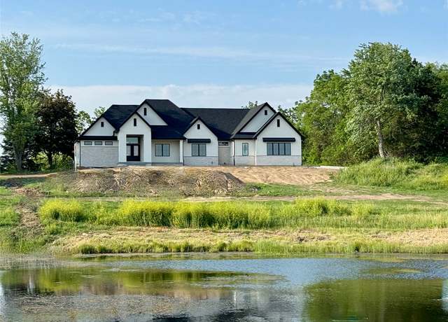 Property at 6267 Fairway Trl, Norwalk, IA 50211, 5 beds, 4 baths