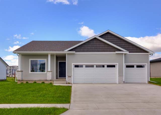 Property at 630 NW Compass Ave, Waukee, IA 50263, 3 beds, 2 baths