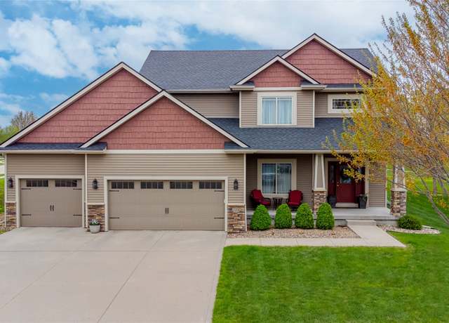 Property at 220 Balfour Dr, Norwalk, IA 50211, 5 beds, 3.5 baths