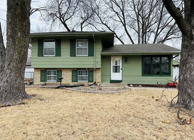 Property at 4405 64th St, Urbandale, IA 50322, 3 beds, 1.5 baths