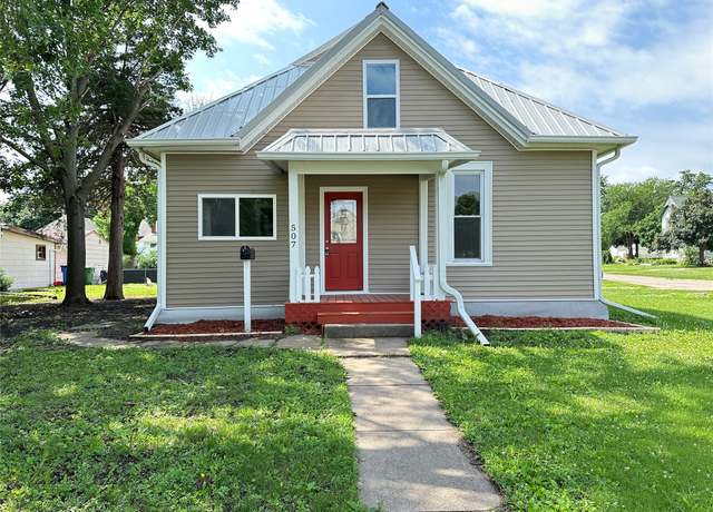 Property at 507 W Lincoln Way, Jefferson, IA 50129, 2 beds, 1 bath