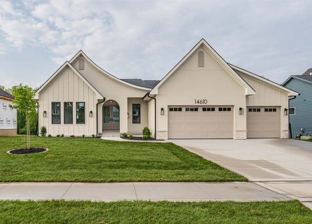 Property at 14610 Persimmon Dr, Urbandale, IA 50323, 4 beds, 3.5 baths