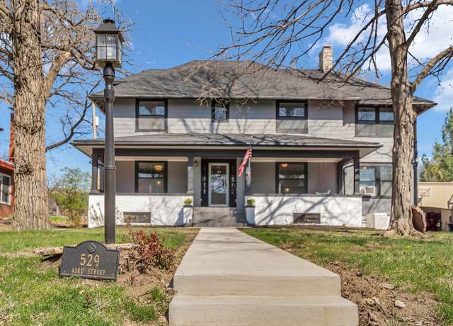 Property at 529 43rd St, Des Moines, IA 50312, 5 beds, 3 baths