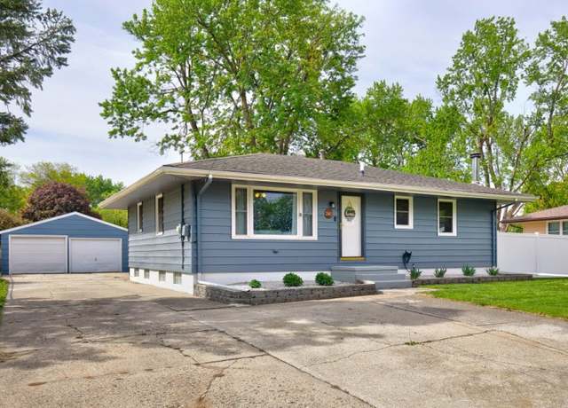 Property at 240 Bel Aire Dr, Waukee, IA 50263, 3 beds, 2 baths