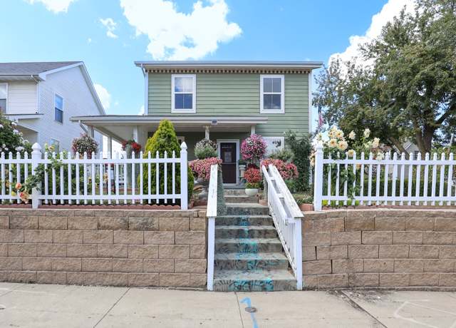Property at 1424 7th St, Des Moines, IA 50314, 4 beds, 2 baths