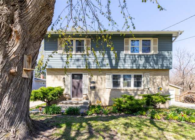 Property at 4507 Amick Ave, Des Moines, IA 50310, 4 beds, 1.5 baths