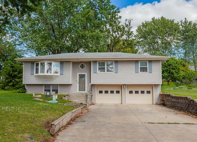 Property at 1406 110th Pl, Knoxville, IA 50138, 4 beds, 1.5 baths