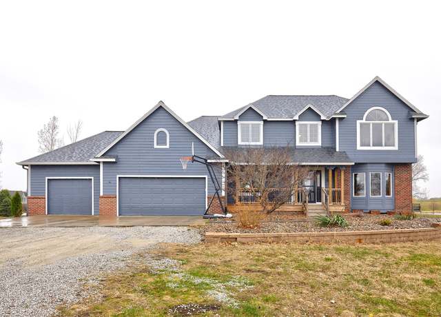 Property at 12360 NW 106th Ave, Granger, IA 50109, 4 beds, 4 baths