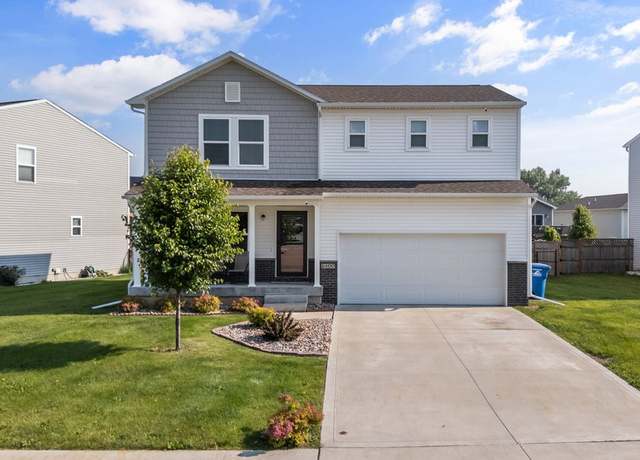 Property at 5400 Brook Landing Cir, Des Moines, IA 50317, 4 beds, 3 baths