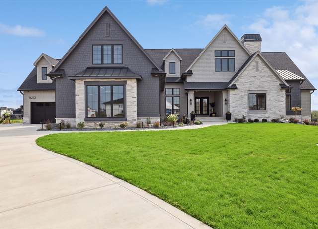 Property at 18252 Valleyview Cir, Clive, IA 50325, 5 beds, 6 baths