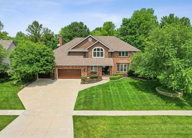 Property at 14091 Willow Dr, Clive, IA 50325, 4 beds, 4 baths