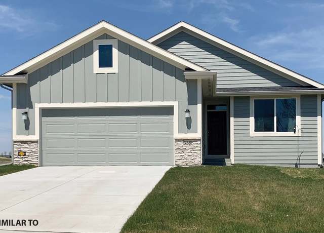 Property at 1435 Locust St, Waukee, IA 50263, 3 beds, 2 baths