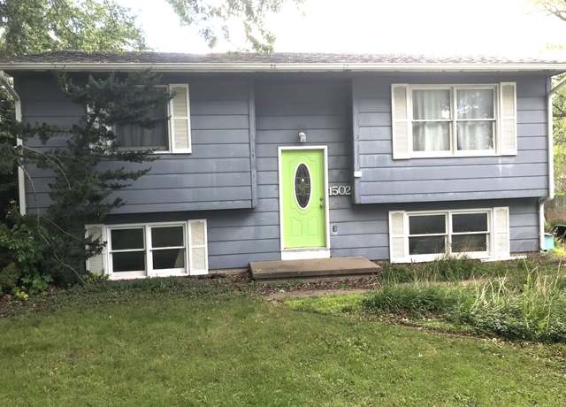 Property at 1502 N Brobst St, Knoxville, IA 50138, 3 beds, 2 baths
