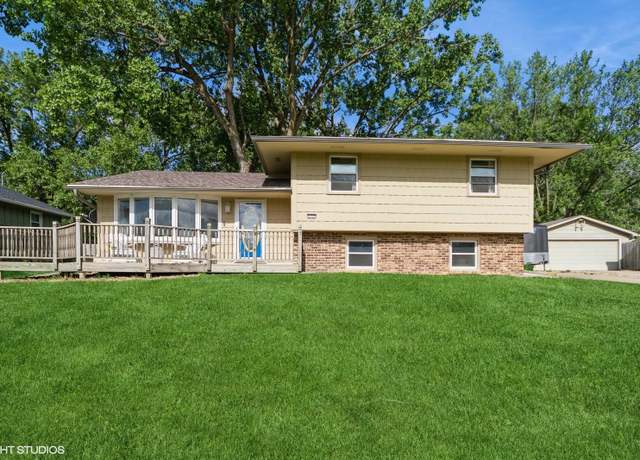 Property at 1223 Cherry Pkwy, Norwalk, IA 50211, 3 beds, 2 baths