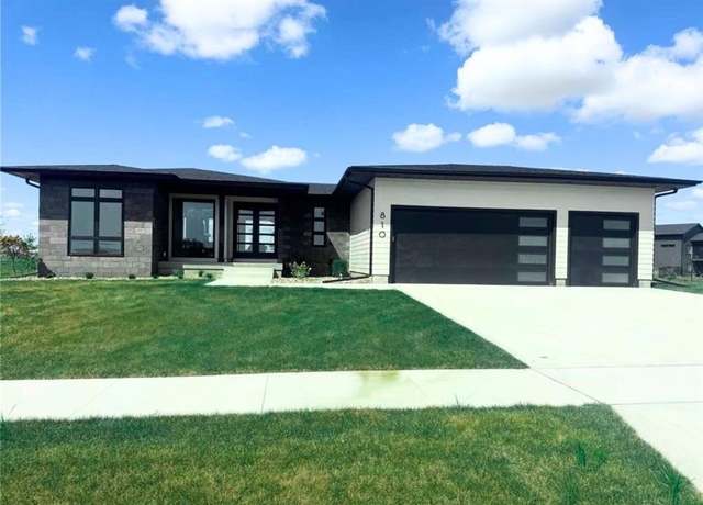 Property at 810 NW Prairie Rose Ln, Waukee, IA 50263, 5 beds, 3 baths