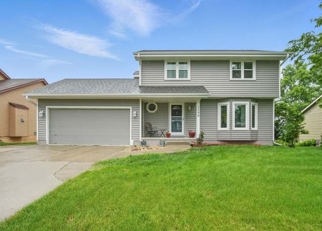 Property at 1290 S 4th St, Carlisle, IA 50047, 4 beds, 3.5 baths