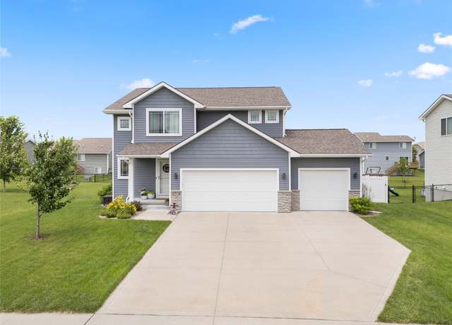Property at 2718 NW 23rd St, Ankeny, IA 50023, 4 beds, 3.5 baths