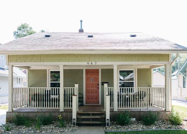Property at 947 40th St, Des Moines, IA 50312, 4 beds, 2 baths