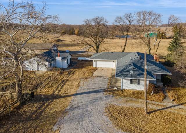 Property at 4015 Highway 117 Hwy S, Colfax, IA 50054, 4 beds, 2 baths