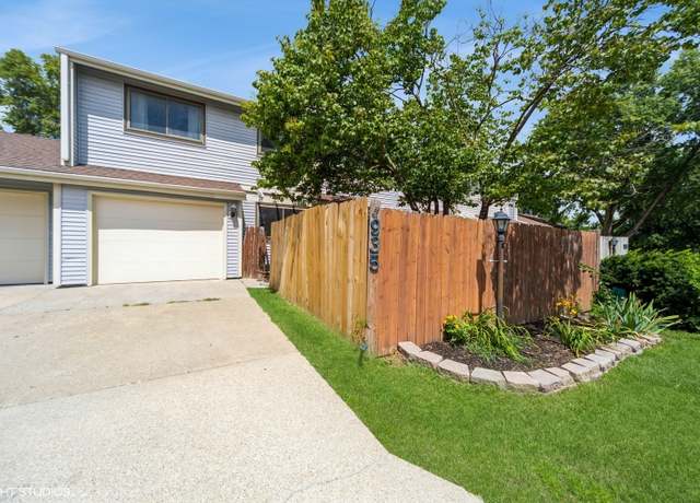 Property at 935 Breezewood Cir, Altoona, IA 50009, 3 beds, 2.5 baths