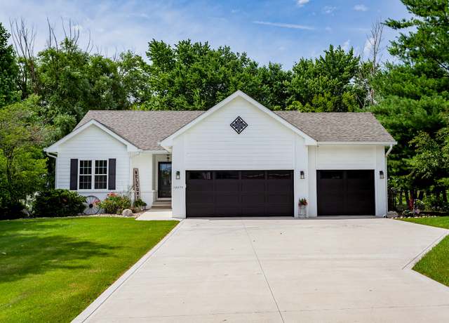 Property at 12070 NW 114th Ln, Granger, IA 50109, 3 beds, 2 baths