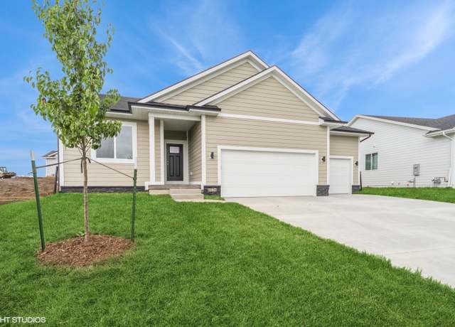 Property at 6724 Bright St, Johnston, IA 50131, 5 beds, 3 baths