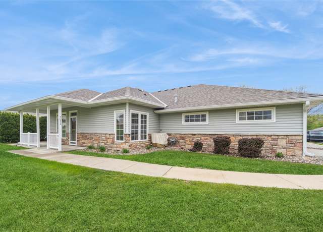 Property at 2034 SW 35th St, Ankeny, IA 50023, 2 beds, 2 baths