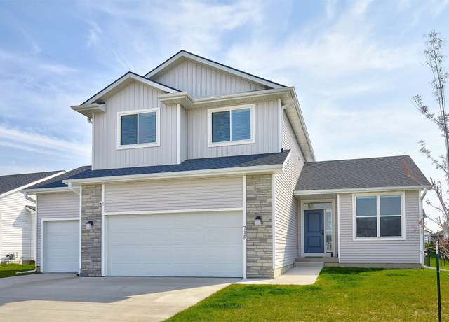 Property at 715 NE Deerfield Dr, Ankeny, IA 50021, 3 beds, 2.5 baths