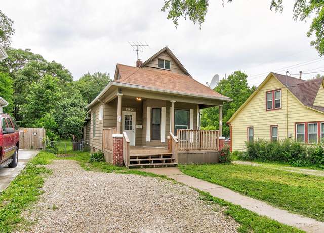 Property at 1360 E 9th St, Des Moines, IA 50316, 4 beds, 2 baths
