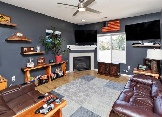 Property at 2323 E Porter Ave #36, Des Moines, IA 50320, 2 beds, 2 baths
