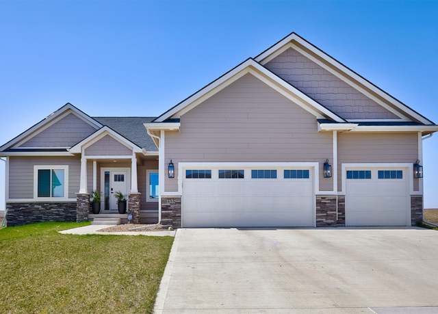 Property at 455 NW Ashley Cir, Waukee, IA 50263, 5 beds, 3.5 baths