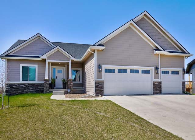 Property at 455 NW Ashley Cir, Waukee, IA 50263, 5 beds, 3.5 baths