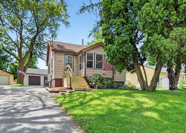 Property at 5612 SW 2nd St, Des Moines, IA 50315, 2 beds, 1 bath